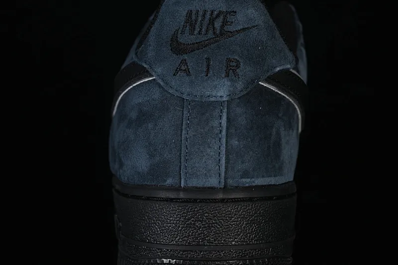 All categories Nk Air Force 1 Air Force series Nk Air Force 1 Low Air Force low-top Nike Air Force 1'07 Low Dark blue black Full suede Air Force low-top casual sneakers ZH0316-157